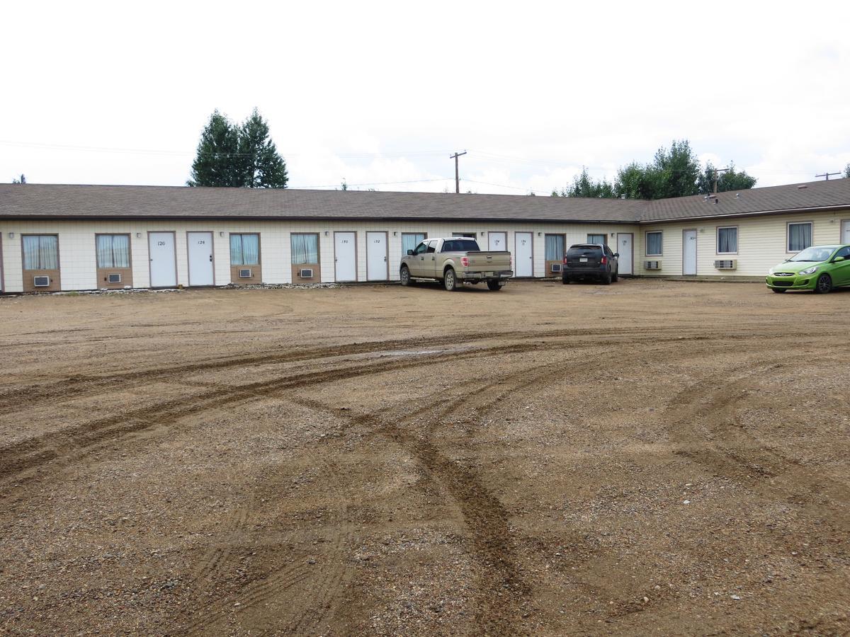 Macklin Motor Inn Exterior photo