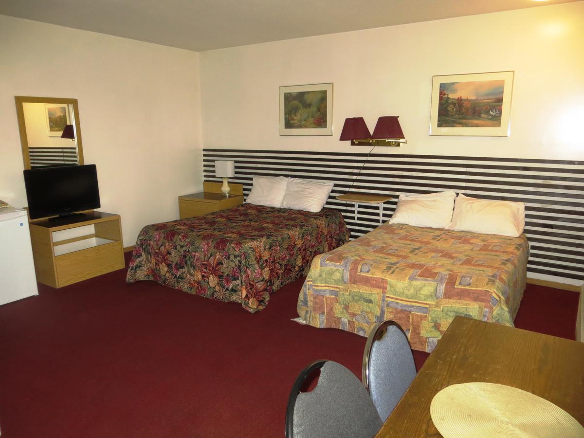 Macklin Motor Inn Exterior photo